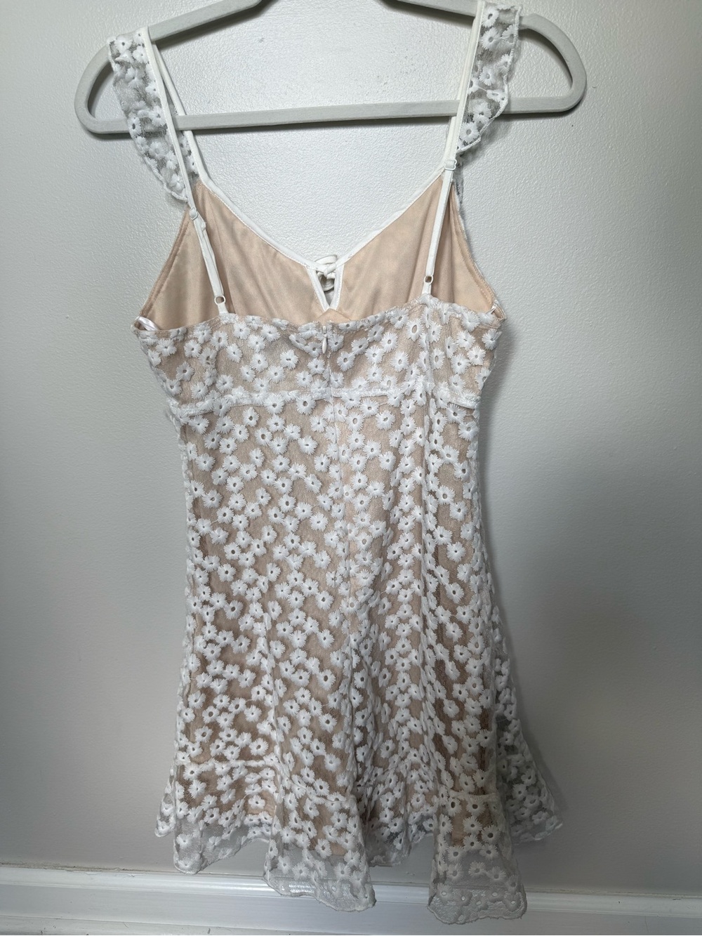 Lulus white nude embroidered mini dress ruffle S - Picture 8 of 10